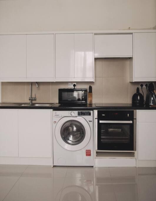 3 Bed Flat With Balcony Central London Bagian luar foto